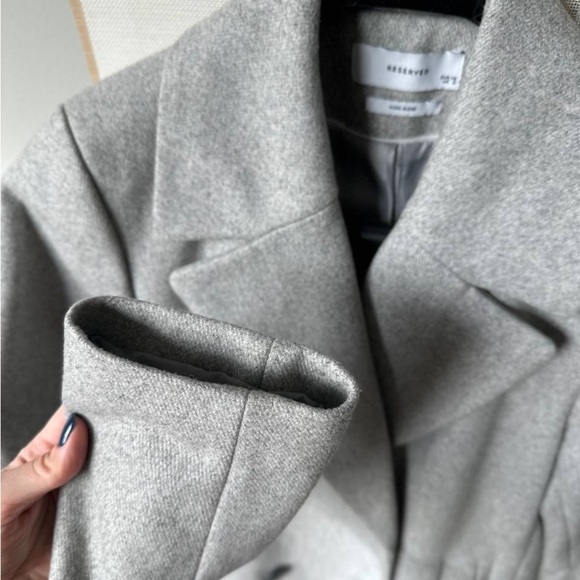 ✅Sold✅ Reserved Women’s Double-Breasted Wool Coat – Size 36 (US 6 / S-M) - Picture 6 of 10